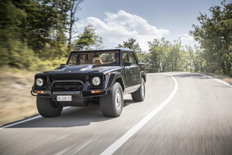  Lamborghini LM002 1990 года  (NA) (фото 24 из 55)